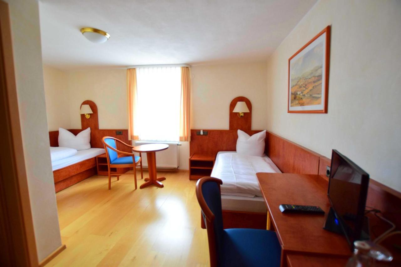 Landhotel Restaurant Deutsche Eiche Grebenstein Екстериор снимка